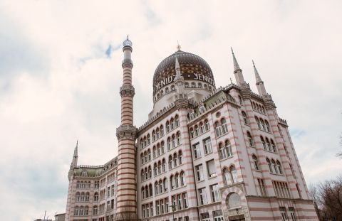 Germany's colossal tobacco mosque 