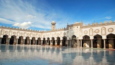 ضجة في مصر.. كتاب يسيء للنبي محمد في  المعاهد الأزهرية