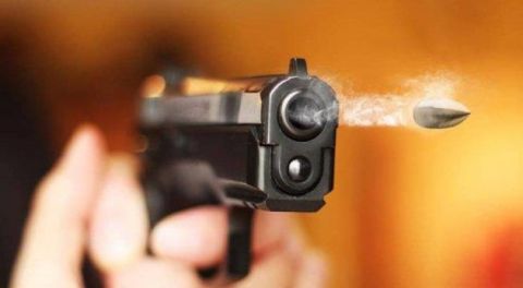 قصة مروعة: مسن لبناني يقتل زوجته ويبكي بجوار جثتها