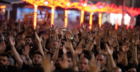 مقطع فيديو  يثير الجدل في السعودية.. مظاهرة للشيعة في المدينة المنورة