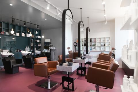 Taliban bans women beauty salons