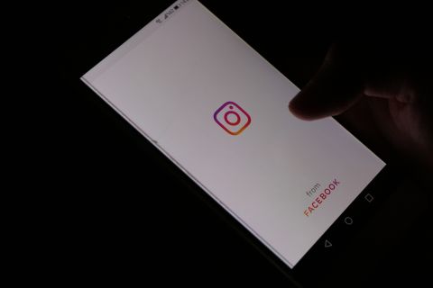 إنستغرام تطلق خاصية جديدة.. منع المستخدمين من تصفحه ليلًا