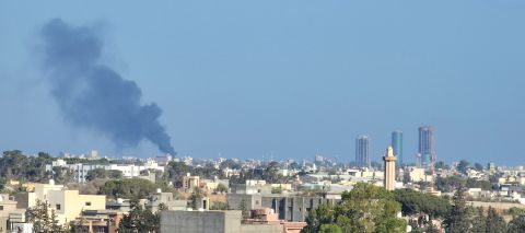 27 قتيلا واكثر من 100 جريح في الاشتباكات المتواصلة في العاصمة الليبية