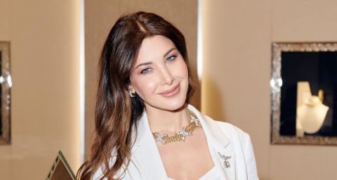 أجمل أزياء تايلور سويفت في جولتها الغنائية.. وتصميم مبهر من إيلي صعب