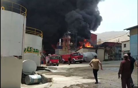Video: Fire breaks out in Iran's Dorud industrial area