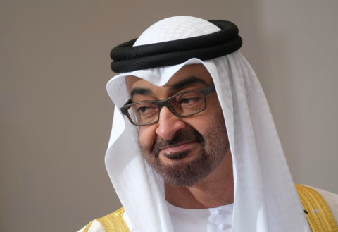 تغريدة غامضة للشيخ محمد بن زايد في يوم الأب.. والمتابعون يتفاعلون