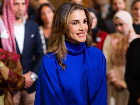 في عيدها الـ53.. صورة جديدة لـ الملكة رانيا 