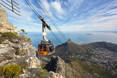 Hundreds trapped for 12 hours due to cable car failure