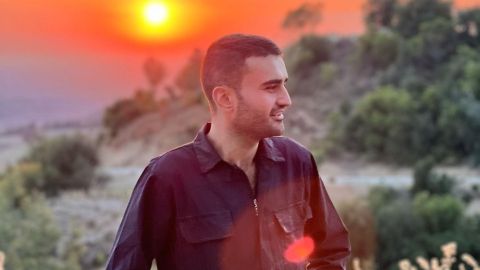 CZN Burak receives a $37,000 luxurious gift from a fan.. Check it out!