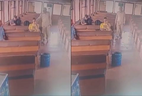 Turkish citizen sets young man's hair on fire on ferry in Istanbul(Video)
