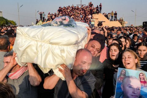 عرس الحمدانية.. العروسان ينهاران فوق توابيت الضحايا (فيديو)