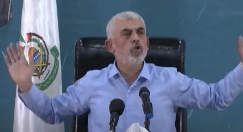 تجدد الغارات الاسرائيلية المدمرة على غزة والقسام تقصف