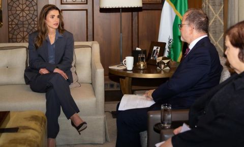 عرض ديور يتصدر التريند بصيحات المكياج الطبيعي.. استكشفي أسراره