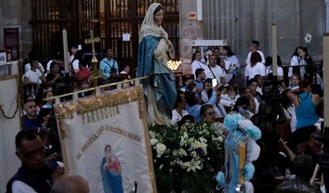 فيديو مروع.. 9 قتلى إثر إنهيار كنيسة فوق رؤوس المصلين