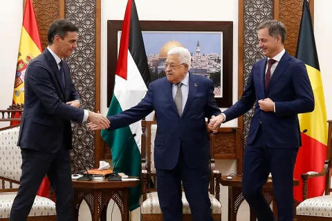دول خليجية مستعدة لاعمار غزة بشرط تغيير جوهري في القيادة الفلسطينية