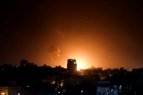 فيديو: كم عدد الشهداء الذين اختطفتهم القوات الإسرائيلية من مجمع الشفاء؟