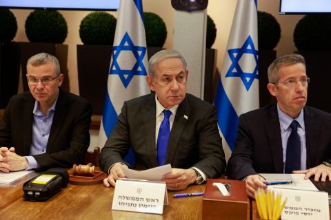 Families of Israeli captives disrupt Netanyahu's parliament speech