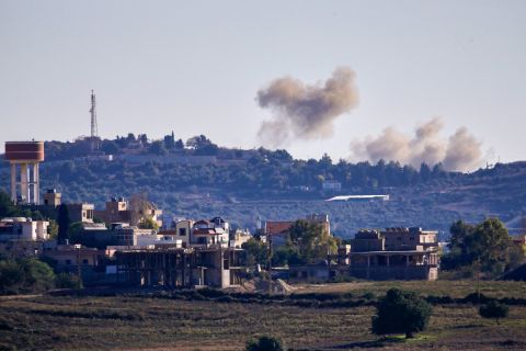 Hezbollah launches 10 missiles at Israeli military sites