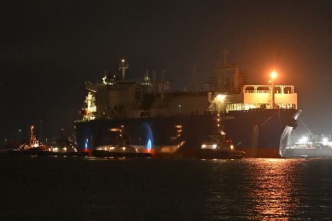 Container ship collision with bridge in Suez Canal prompts emergency tow 
