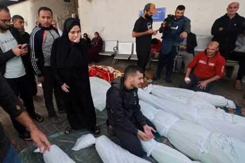 مقتل 3 ضباط وجنود من جيش الإحتلال.. مجزرة قرب مستشفى الأمل في خان يونس (فيديو)