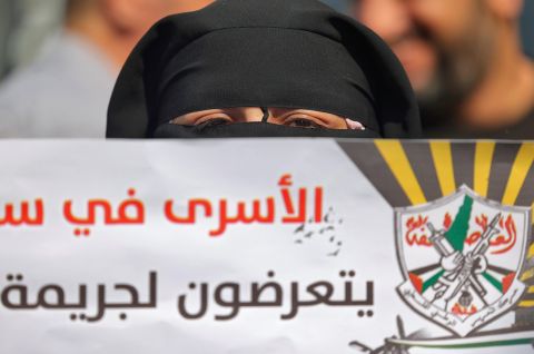 3 أسماء بارزة تصر حماس على شمولها بصفقة تبادل الأسرى 