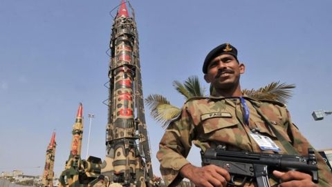 الحرس الثوري الإيراني يقصف باكستان