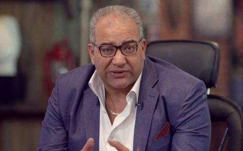 بيومي فؤاد: (مش ندمان و أنا بتاع فلوس!)