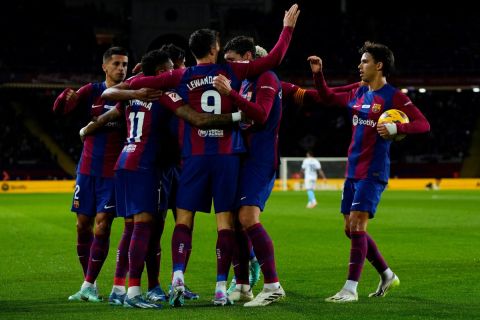 موعد مباراة برشلونة وأوساسونا في نصف نهائي السوبر الإسباني 2024 والقنوات الناقلة