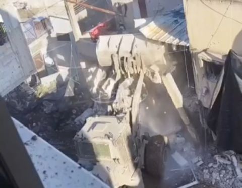 6 شهداء في مخيمي نور شمس وطولكرم والإحتلال يخضع المئات للتحقيق