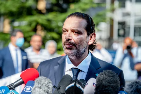 سعد الحريري في بيروت ومحاولات لاقناعه بالعودة عن اعتزاله السياسة