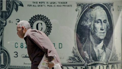 سعر الدولار اليوم في مصر الأحد 3 مارس 2024.. انهيار الجنيه في السوق السوداء