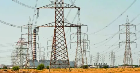 الحكومة الكويتية تتجه لشراء الكهرباء من عُمان