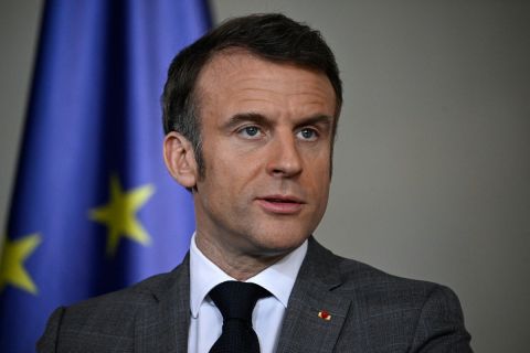 Macron could lose power due to the Ukraine war!
