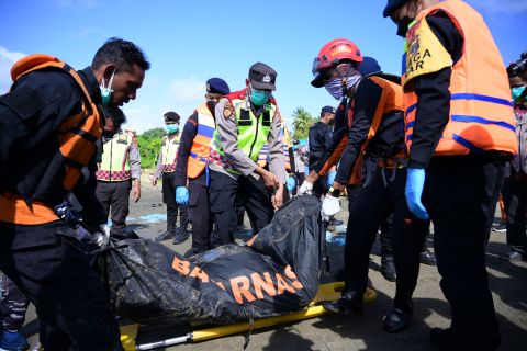 11 bodies found following Rohingya boat tragedy off Indonesian coast