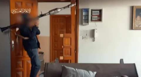 اسرائيل تنشر صورة جديدة لـ محمد الضيف