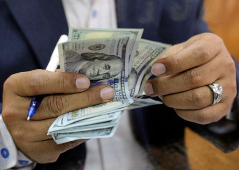 سعر الدولار اليوم مقابل الجنيه المصري الاثنين 29 أبريل 2024.. ارتفاع الجنيه