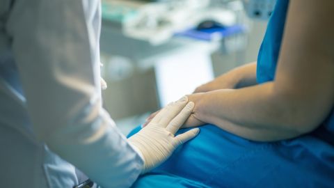 عبارات تهنئة للمريض بالسلامة والخروج من المستشفى