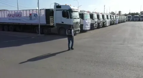 لتوزع قبيل العيد.. (فيديو) الأردن يسير أكبر قافلة مساعدات برية نحو غزة