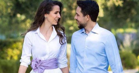 بصورة ساحرة.. ولي العهد الأردني يهنئ الأميرة رجوة بعيد ميلادها الـ30