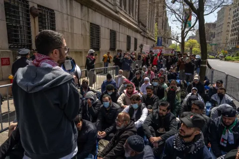 رئيسة جامعة كولومبيا توجه رسالة للطلبة المحتجين تضامنا مع غزة