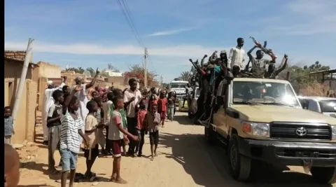 مواجهات عنيفة بين الجيش السوداني و الدعم السريع في الفاشر ( فيديو )