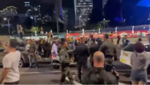 شرطة الاحتلال تقمع بالقوة مظاهرات وسط تل أبيب (فيديو)
