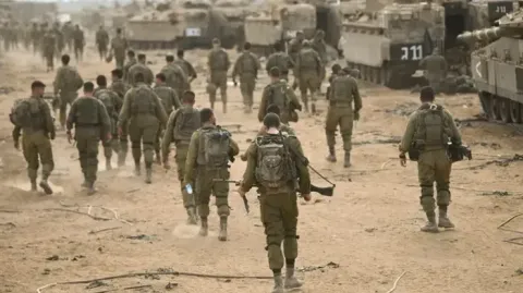 خلال يوم واحد ... إصابة 25 جنديا إسرائيلياً في معارك غزة