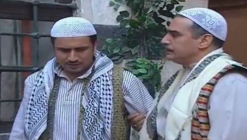 عباس النوري  في عزاء والدة قيس الشيخ نجيب.. والجمهور يستذكر المعلم عمر وخالد (صورة)