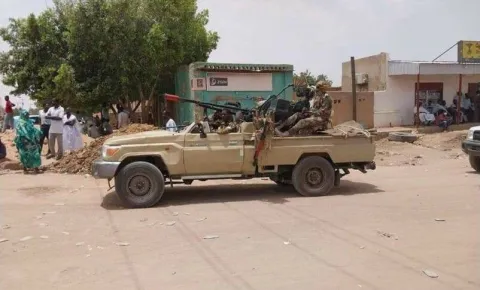 نزوح المئات من الفاشر السودانية بسبب اشتداد المعارك وسوء الأوضاع الإنسانية
