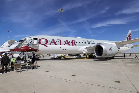 “Flight attendant went into the air,” Qatar Airways flight hit by severe turbulence 