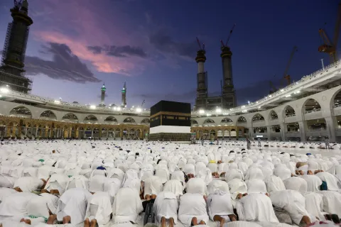 موسم الحج 2024 .. السعودية: غرامات مالية وعقوبات مشددة بحق المخالفين