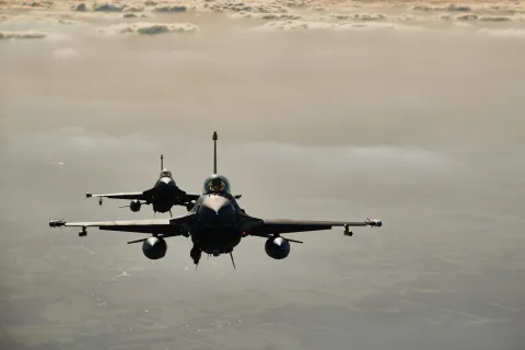 مقاتلات F-16 في أوكرانيا قريبا: تحذيرات روسية وتوقعات غربية
