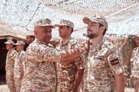 ترفيع ولي عهد الأردن إلى رتبة رائد.. إليكم التفاصيل