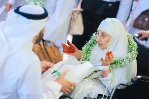 البلوغر الجزائرية مايا رجيل تلقي بنفسها من قطار في كوستاريكا.. ما القصة؟